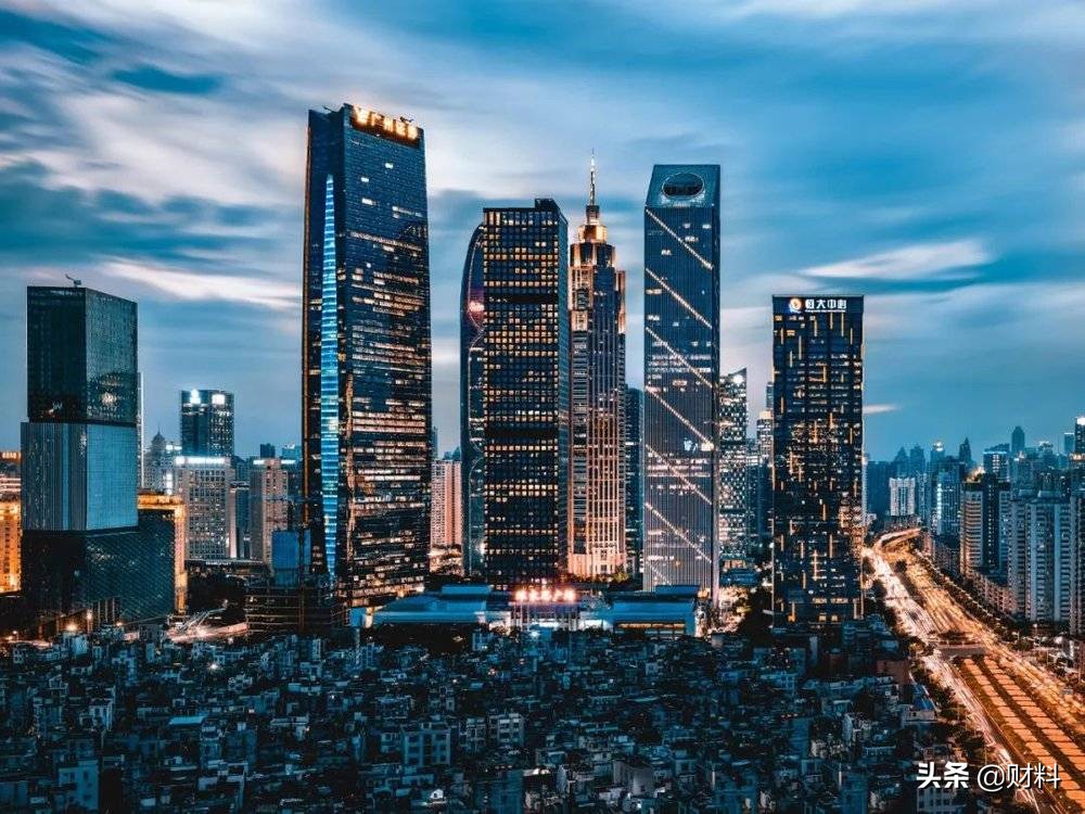 旧小区加装电梯最新规定,老旧小区加装电梯一楼反对视频