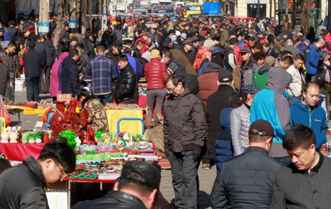 河南单身老汉捡个双性弃婴结局,河南70老汉捡女婴