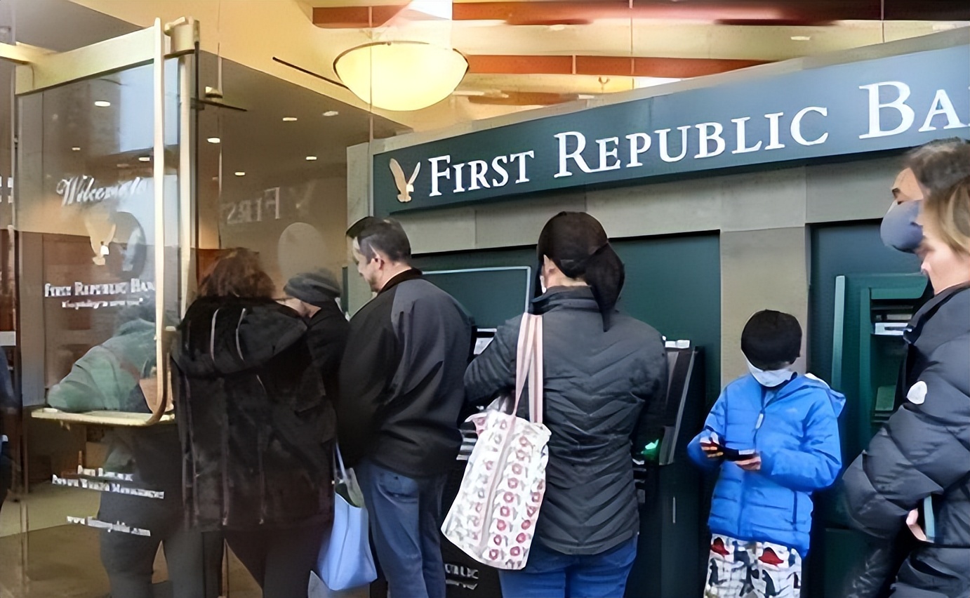 境外机构减持1100亿中国债券,中国连续7次减持美债