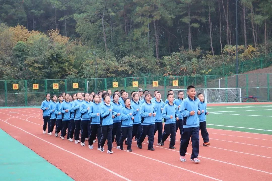 热血少年,百炼成钢!天府师一国防教育活动火热开展