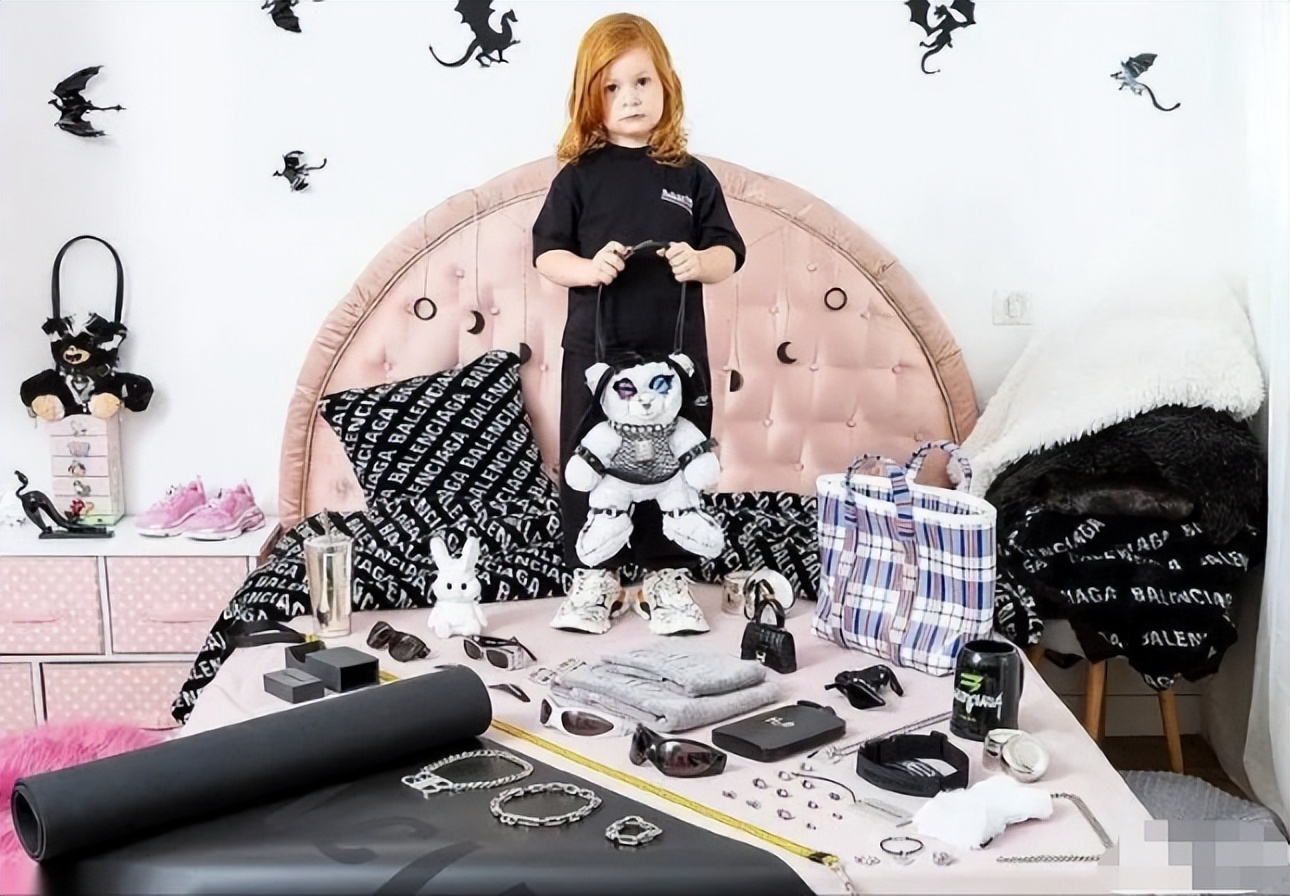 江南布衣童装被曝再现诡异设计,江南布衣童装重现诡异画风