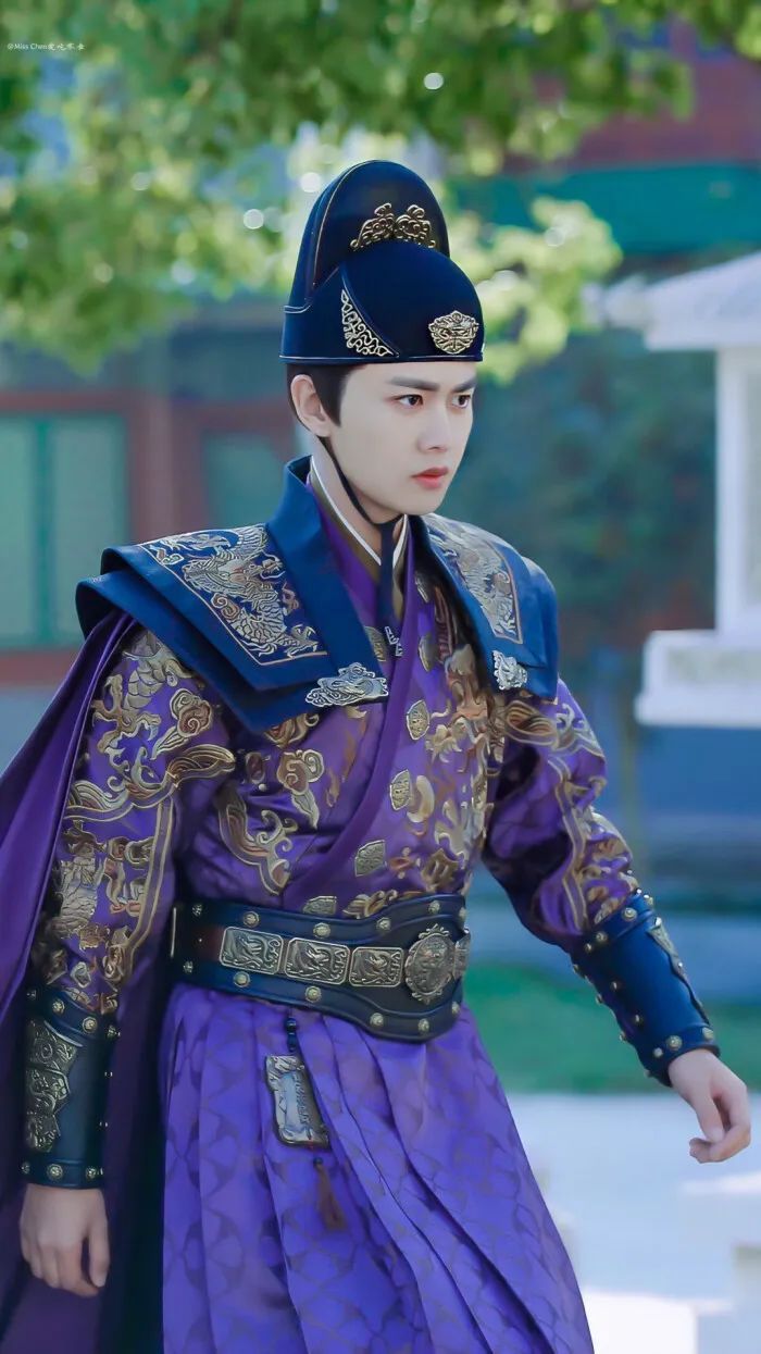 爱豆表格图任嘉伦,任嘉伦头像帅气高清粉色