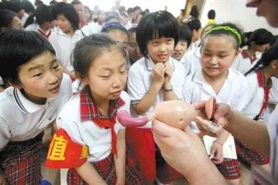 未成年花钱买淫秽视频,谁之过?