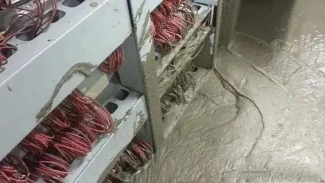 为什么工人要往水泥里加糖涨知识,建筑工人为何水泥里面加白糖