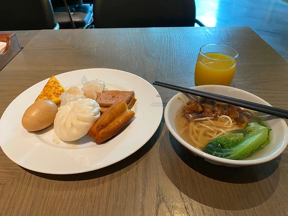 住在机场附近酒店的利弊,7天入住酒店真实感受