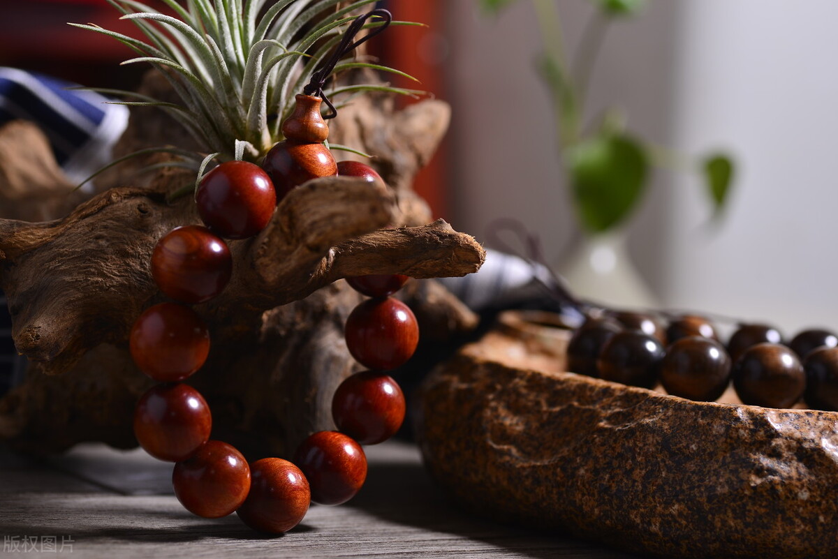 现在的小学生都开始盘手串了吗,小学生盘的是什么串