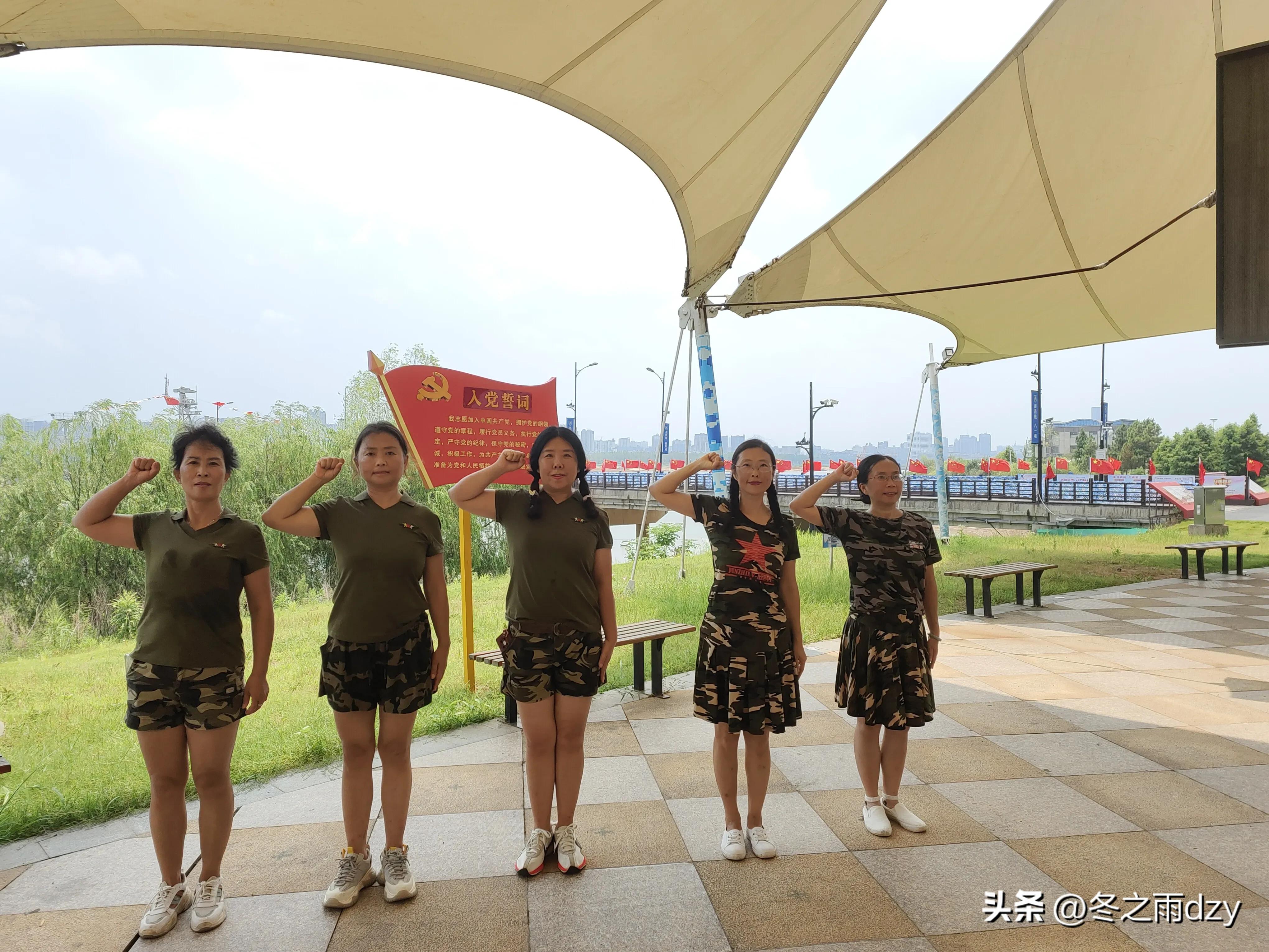 南昌舰主题园凤凰洲湿地公园,凤凰洲建军广场