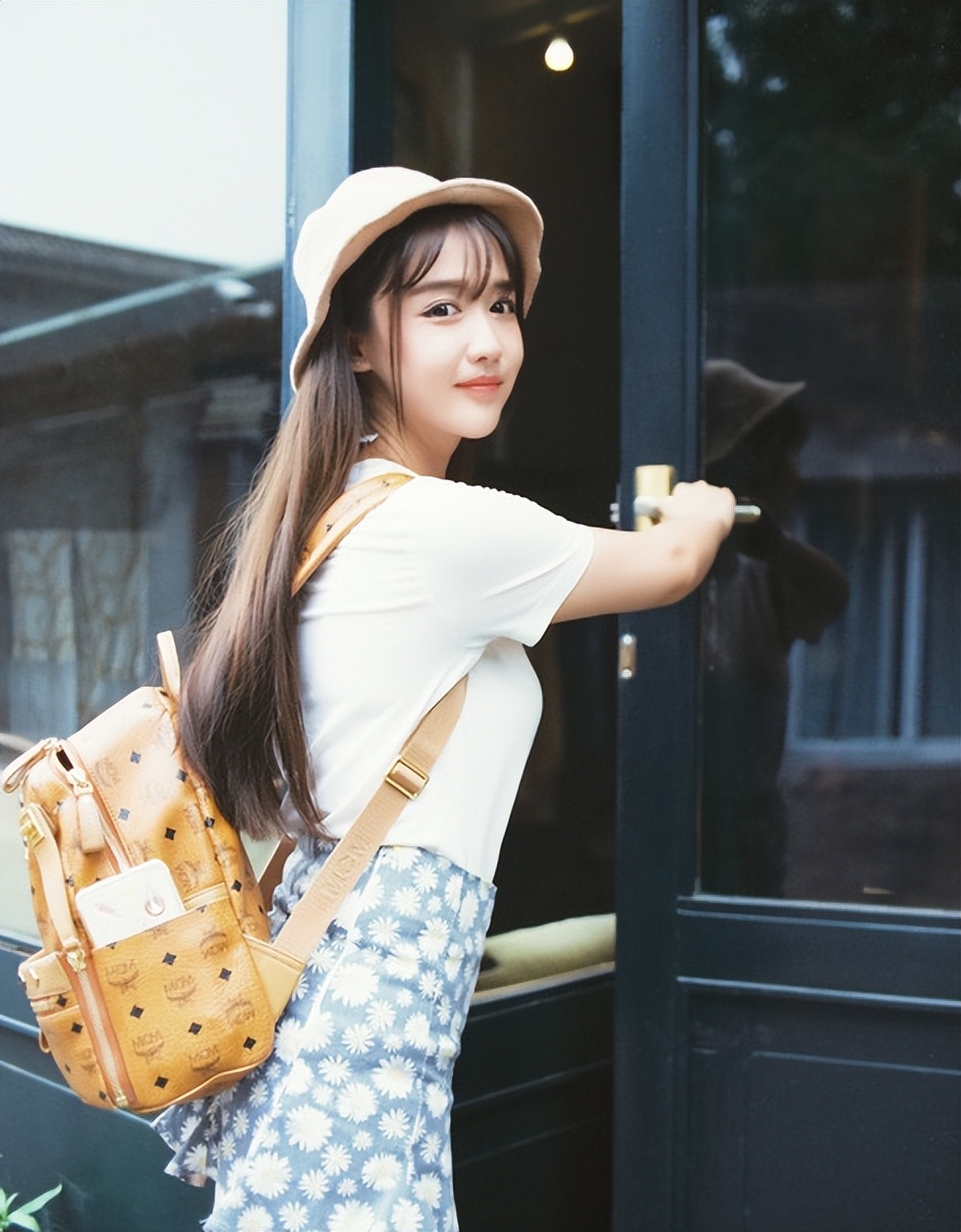 女生衣服上的字母含义,你知道衣服上的字什么意思吗