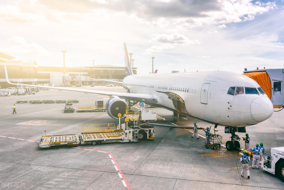 机场工作16小时日常,机场工作一天