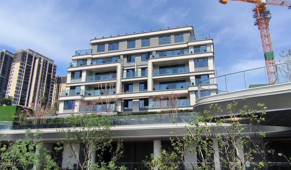 号外！某影视明星悄悄来到重庆购房，据说买在了蔡家？