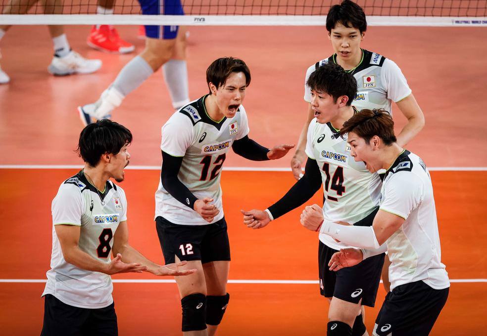 惜败日本惨遭大逆转,回顾国足最惨痛失利0-8不敌巴西