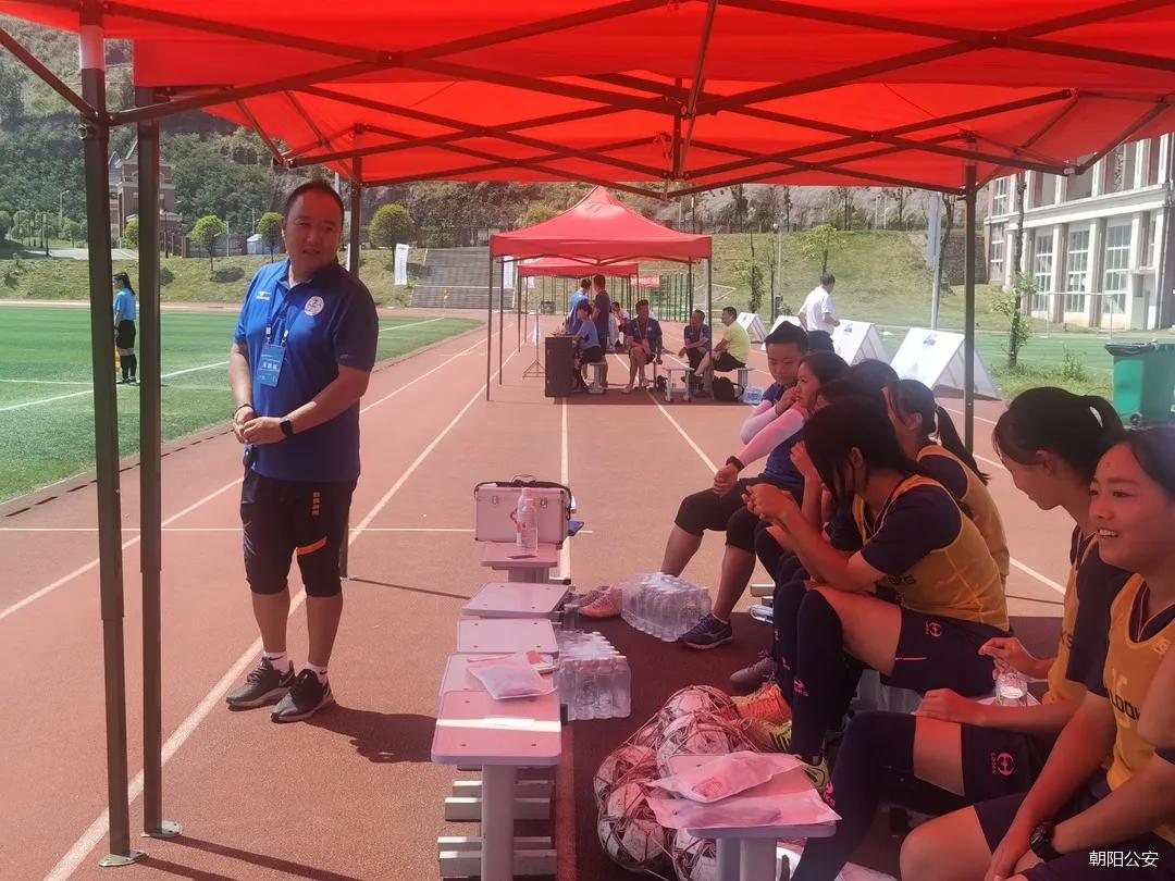 支教老师为大山孩子筑起足球梦,王钢支教