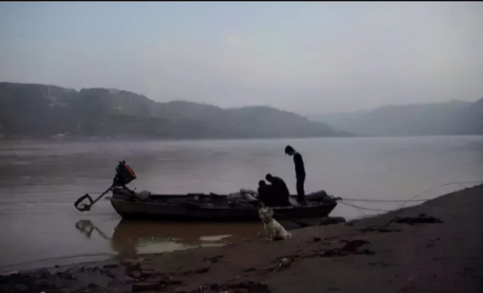 捞尸人夜晚捞尸全过程,民间真实的捞尸人