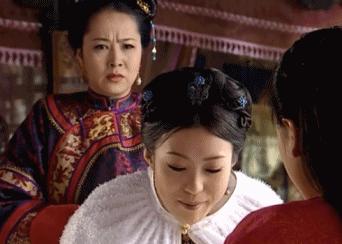 周迅青春靓丽蔡少芬人老珠黄,给皇后