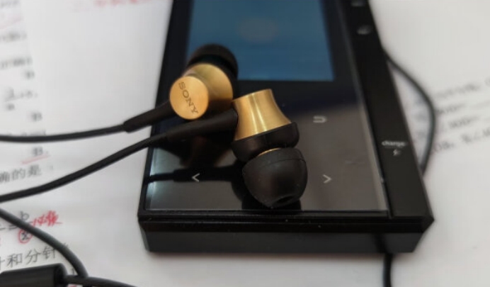 有线耳机哪种耳机重低音效果好,重低音头戴有线耳机