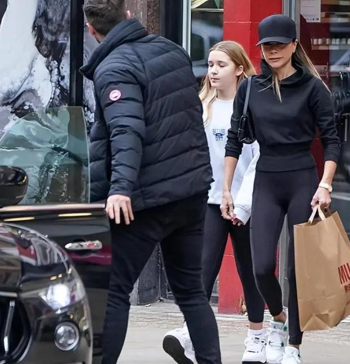 贝克汉姆47米,贝克汉姆小7多大