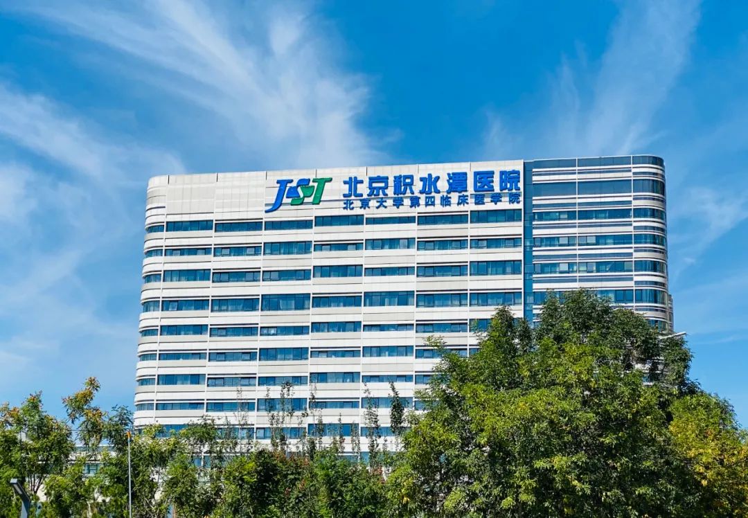 新龙泽院区开设中心静脉通路维护护理门诊