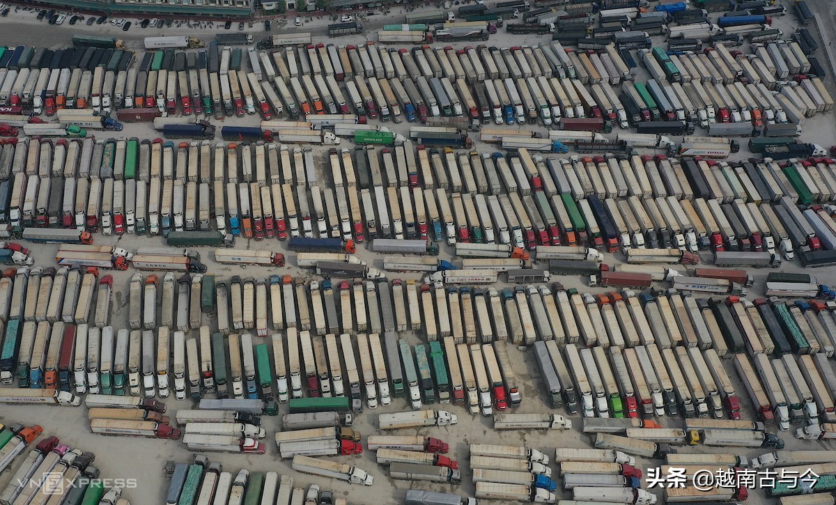 中国越南边境货车,中越边境越南货车