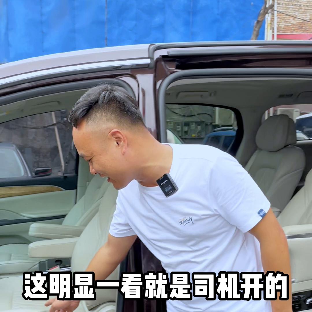 14年别克gl8商务车2.4油耗是多少,七年车龄的别克gl8现在值多少钱