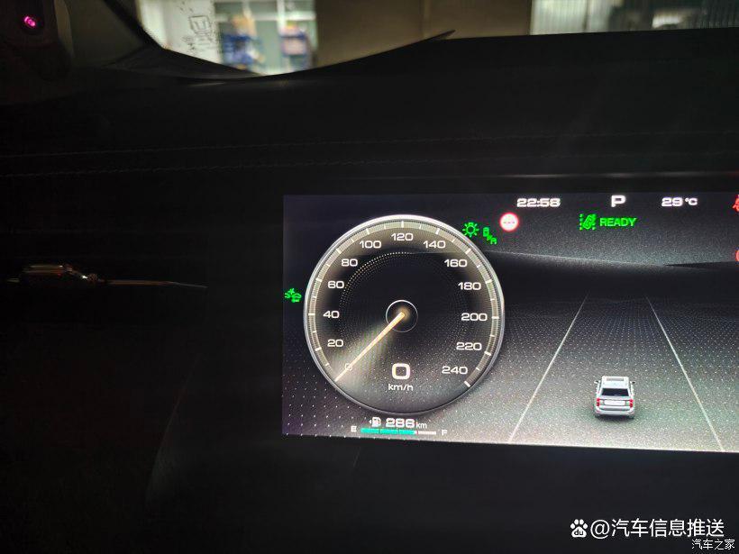 坦克500和丰田普拉多安全性对比,坦克500对比普拉多后备箱空间