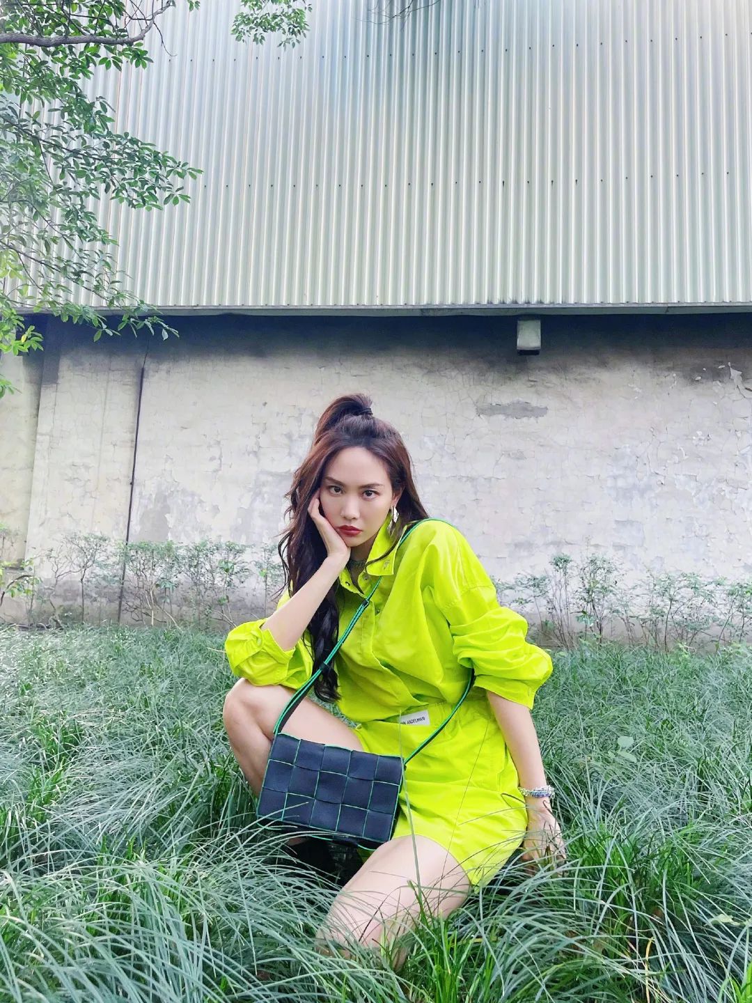 黄黑皮穿搭技巧,黄黑皮穿衣教程