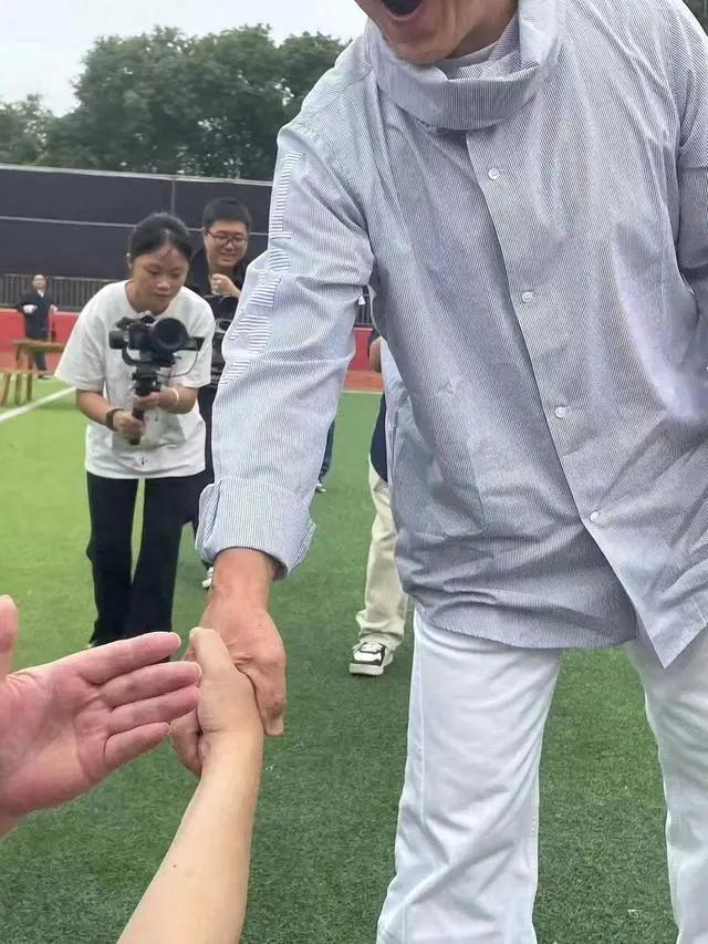 成龙当校长的大学,成龙武汉工程大学院长