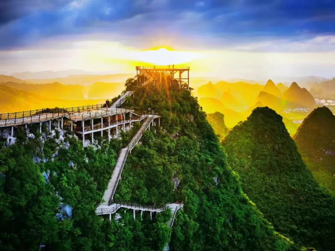 回到小县城朝九晚五,回到朝九晚五的心情说说