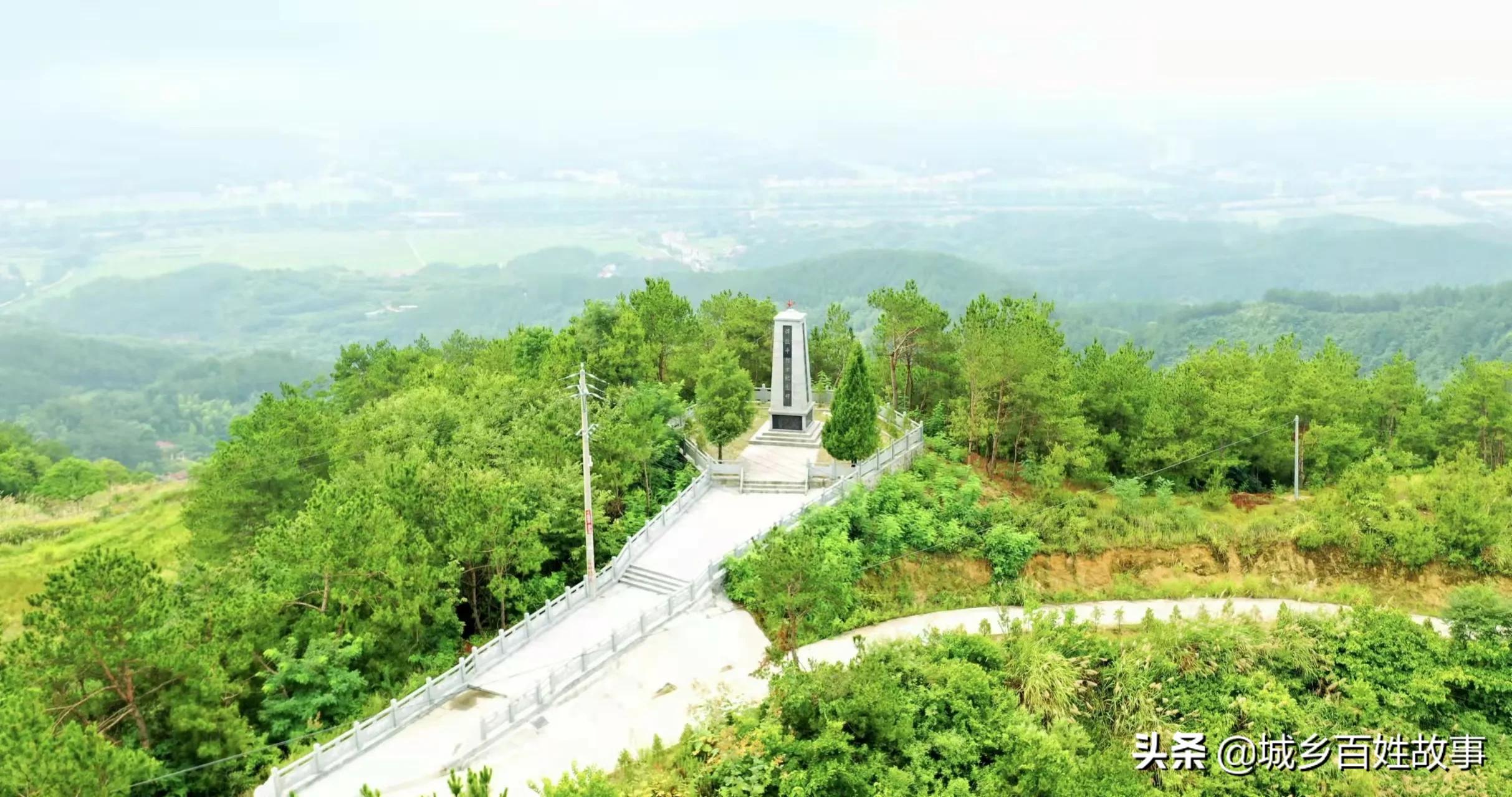 走笔山水人文红色杜家山