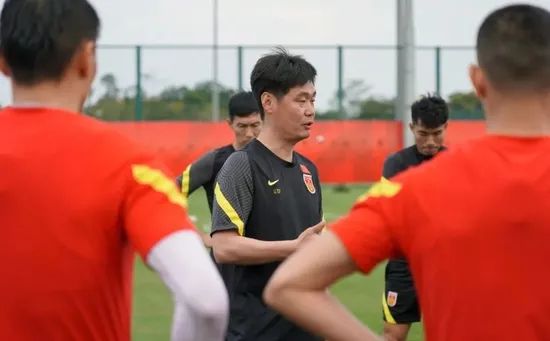 中国足球问题在哪里该怎么解决,中国足球的现状和问题以及对策