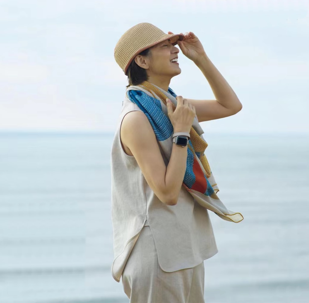 冬季的配色穿搭让你轻松提升气质,搭配推荐简约出挑的柔和色系穿搭