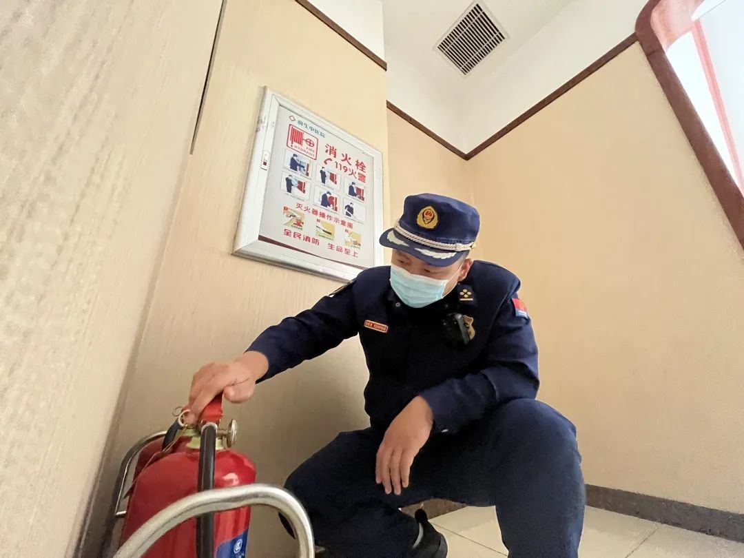 消防大队开展燃气企业安全检查,卫健委消防安全排查检查