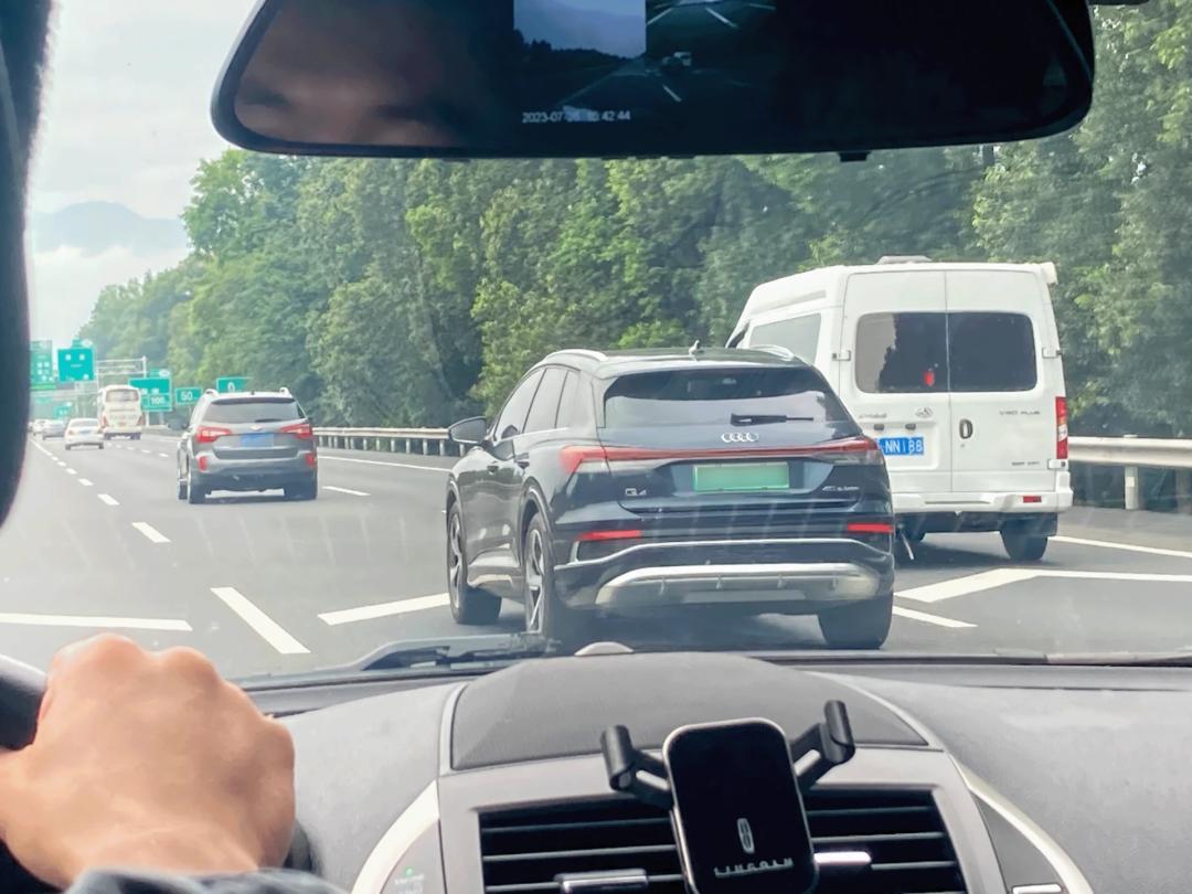 一箱油跑1002km多少钱,一箱油跑近2000公里suv