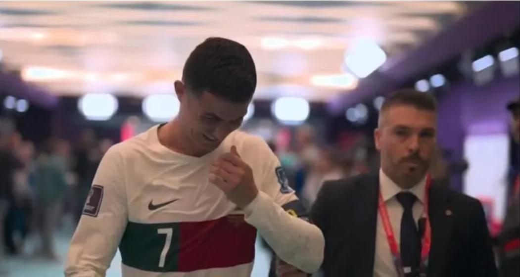 世界杯落寞背影卡塔尔,世界杯落寞背影大力神杯