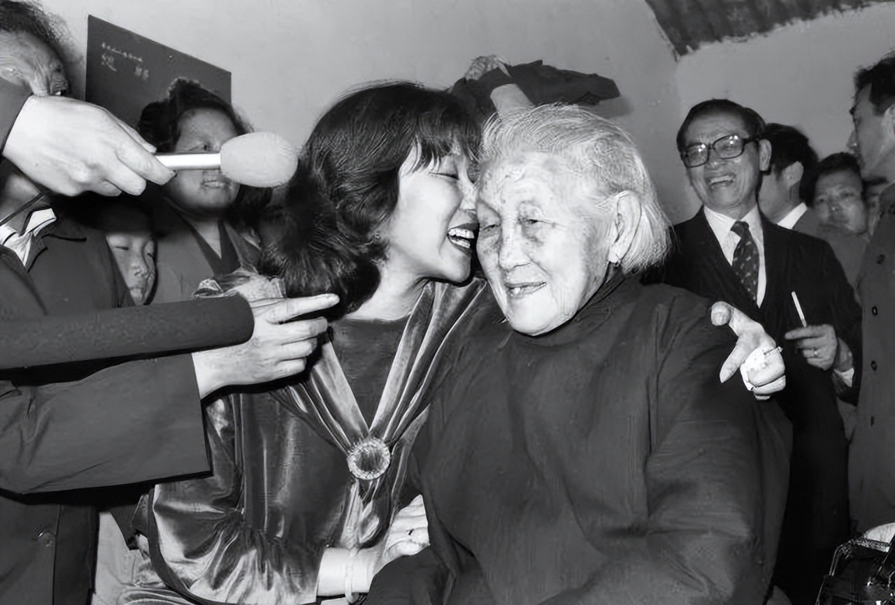 奚秀兰家庭现状,奚秀兰现况如何