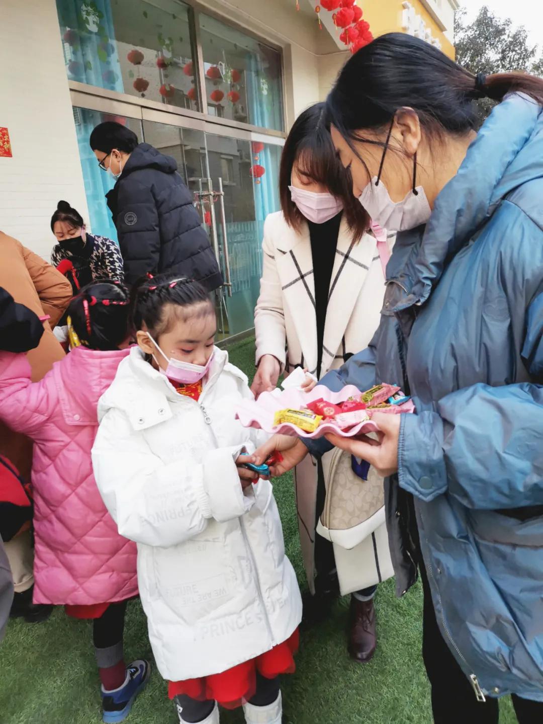 “福娃闹新春,虎年乐淘淘”——未来时光芝澜明仕幼儿园元旦活动