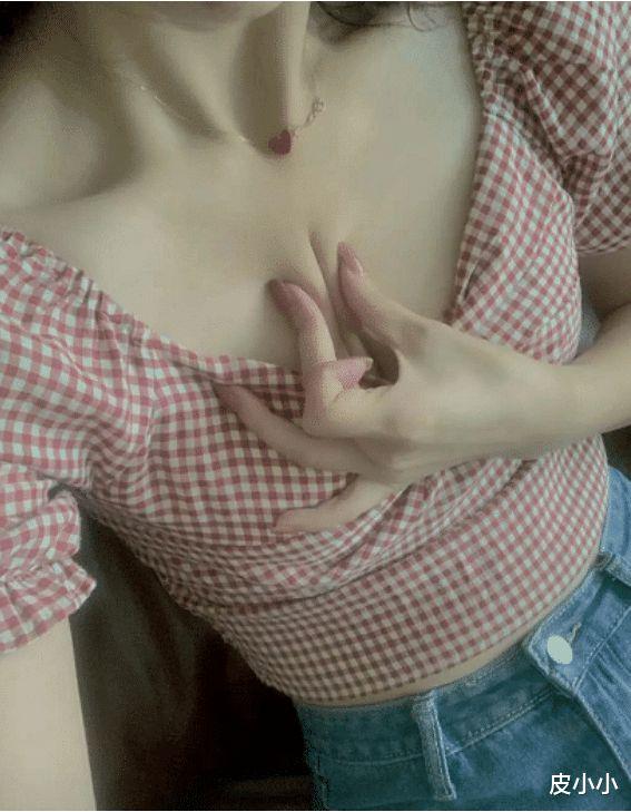 “24岁的女友发育成这样算正常吗？”哈哈哈朋友都说她是我兄弟！