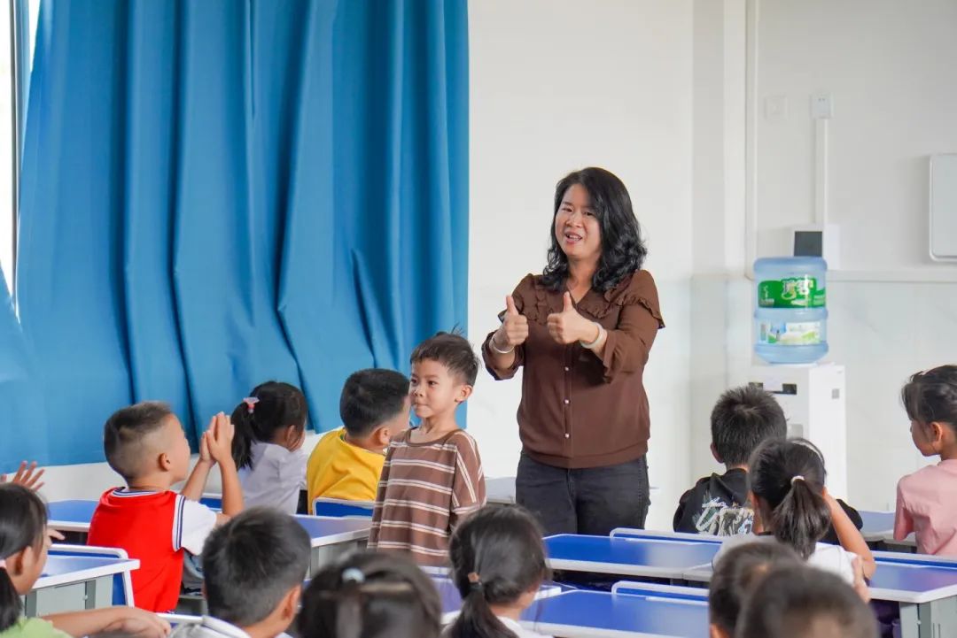 围观！青云小学“第一课”