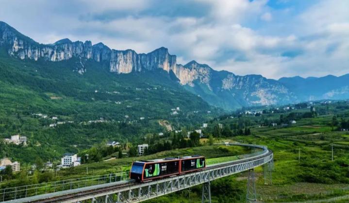 在湖北省，却一点也不“湖北”的恩施，简直是一座“神仙之城”