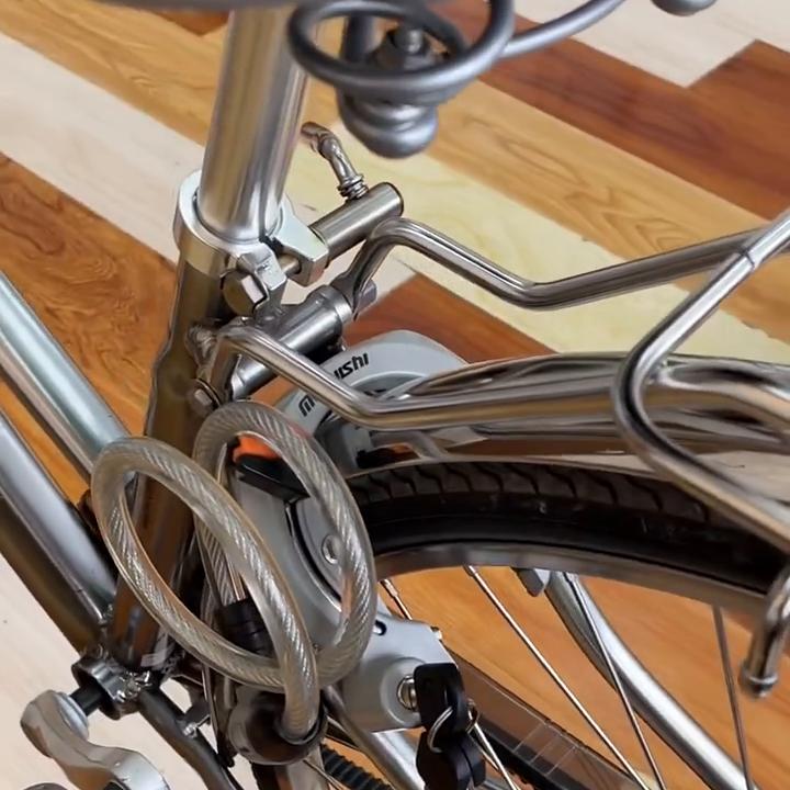 皮带车钥匙扣男士高端最新款,皮带车间