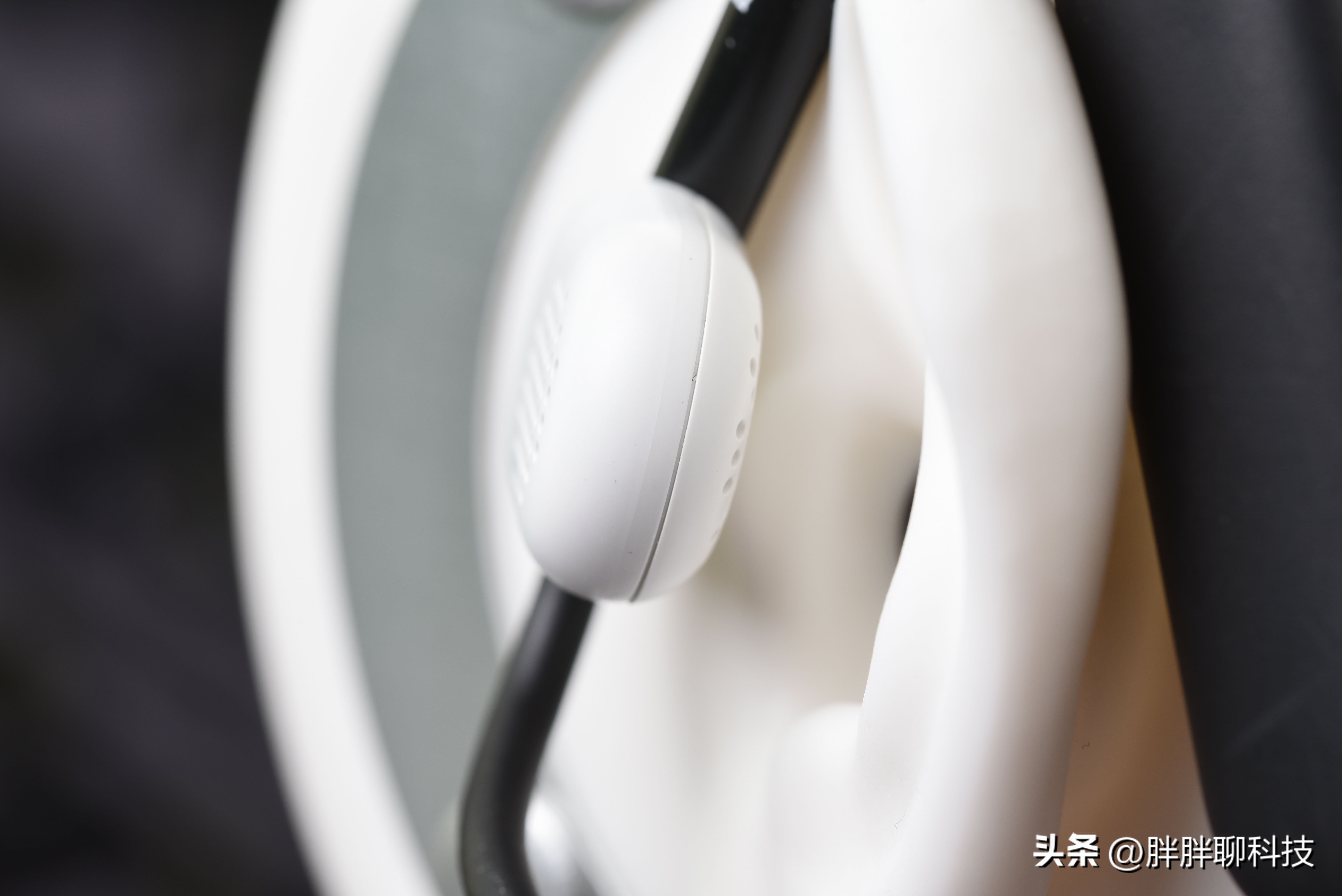 索尼floatrun与airpods,索尼超长续航运动耳机