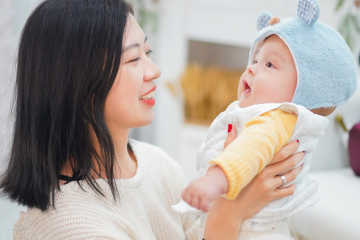 到底是母乳喂养好还是吃奶粉好,到底母乳喂养好还是奶粉喂养好