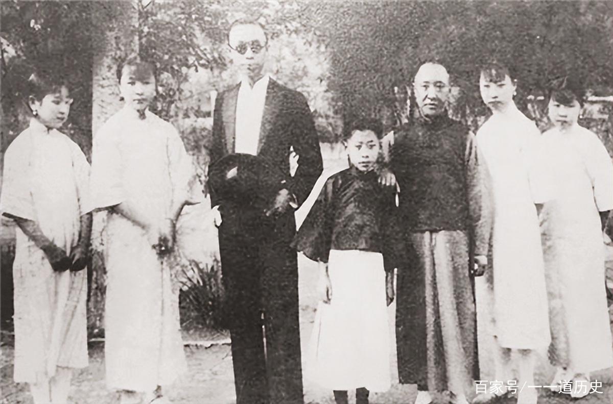 溥仪为啥尿毒症死了,末代皇帝溥仪的尿毒症症状