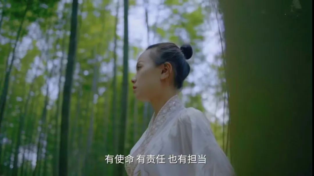 贵州女孩轻功水上漂,贵州女孩练水上漂