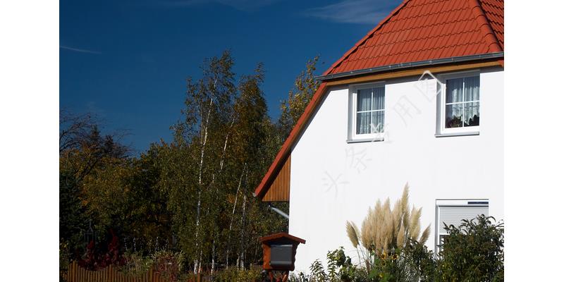 年年过生日女儿都迟到,今年我去接她,到门口后我愣了,默默离开