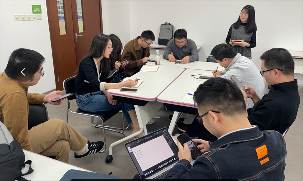 百尺竿头思更进,策马扬鞭自奋蹄——22级MBA1班第一学年总结