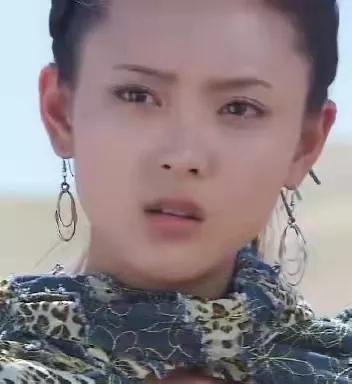 绝世美人被山贼抓,绝世美人被冤枉千年后苏醒