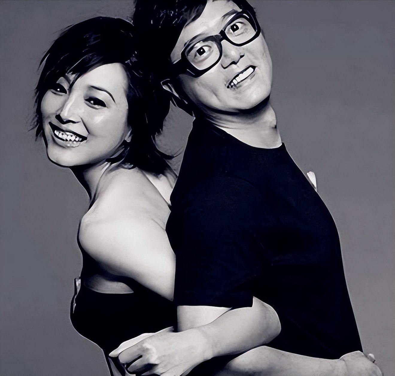 张延：TVB训练班出身，因《粉红女郎》名声大噪，如今安心演长辈