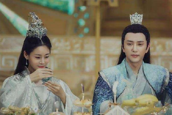 香蜜沉沉烬如霜小鱼仙倌露出真身,香蜜沉沉烬如霜之不悔小说