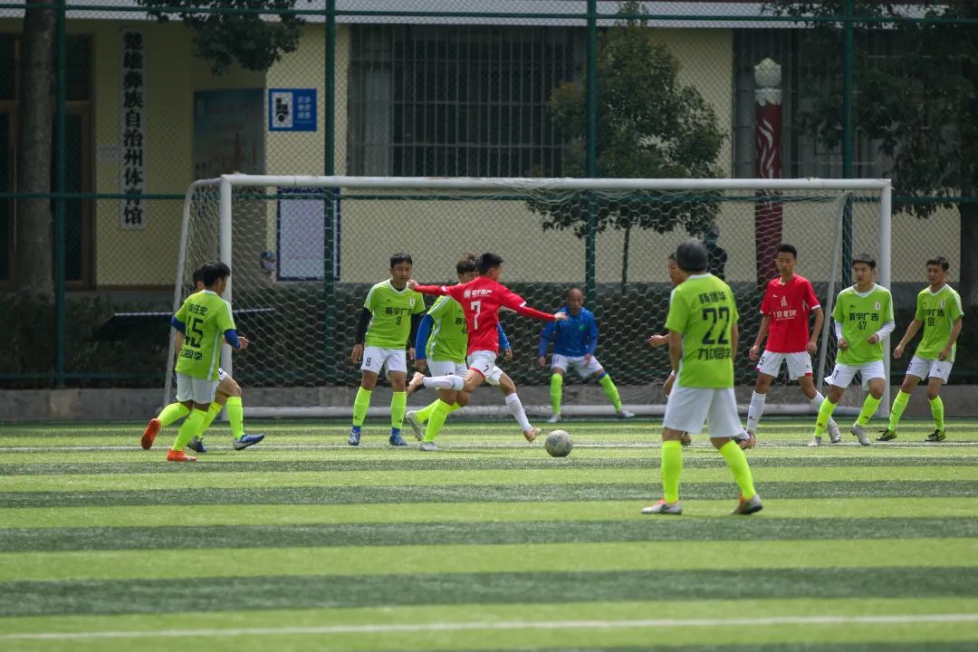 妤氶泟鍛ㄦ湯涓氫綑瓒崇悆鑱旇禌,妤氶泟鍛ㄦ湯瓒崇悆