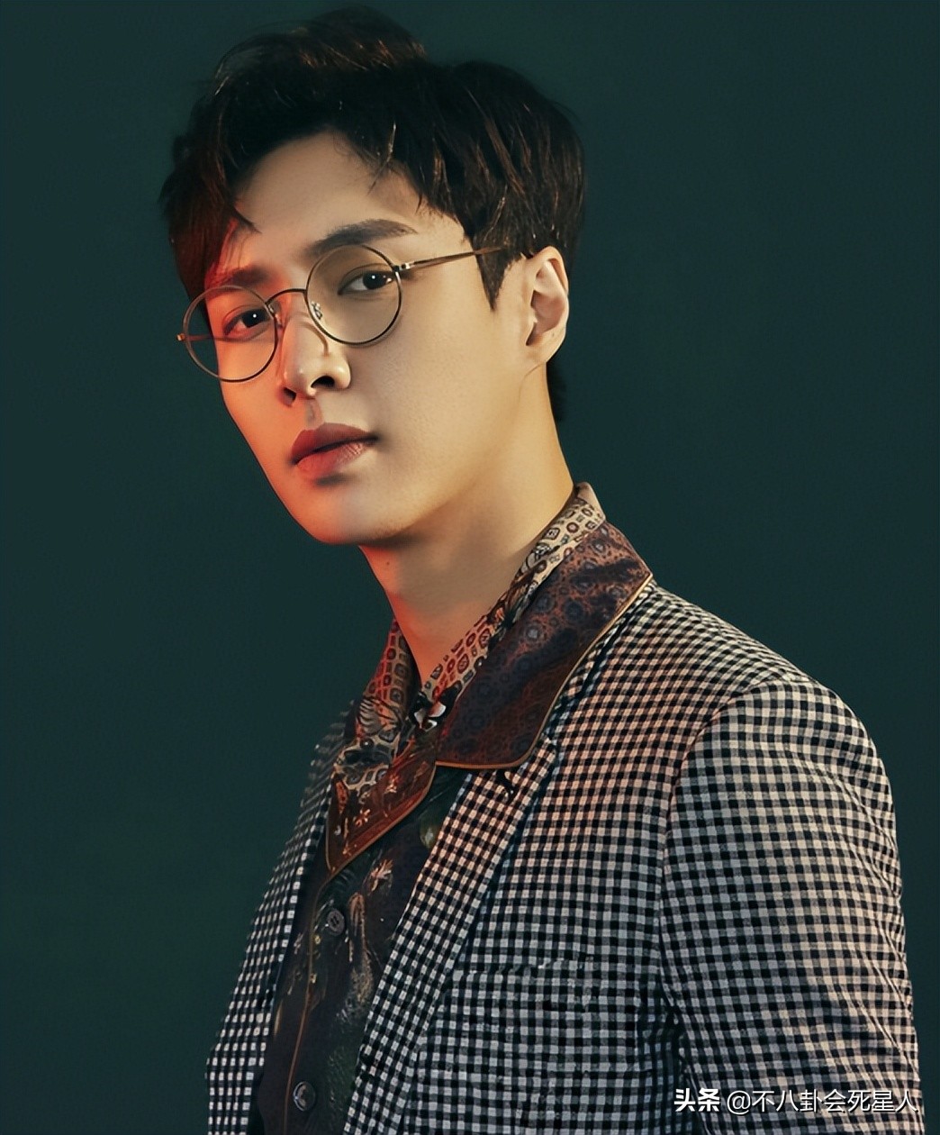 男明星素颜差距有多大张艺兴,张艺兴颜值前后对比